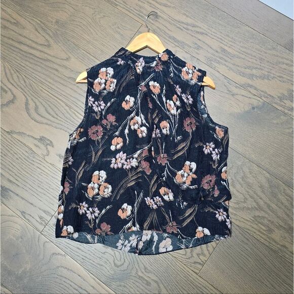 Derek Lam 10 Crosby Floral Textured Jacquard Mock Neck Sleeveless Blouse - Picture 13 of 15